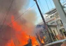 Incendio destruye cinco viviendas en el sector Pueblo Nuevo en Santiago